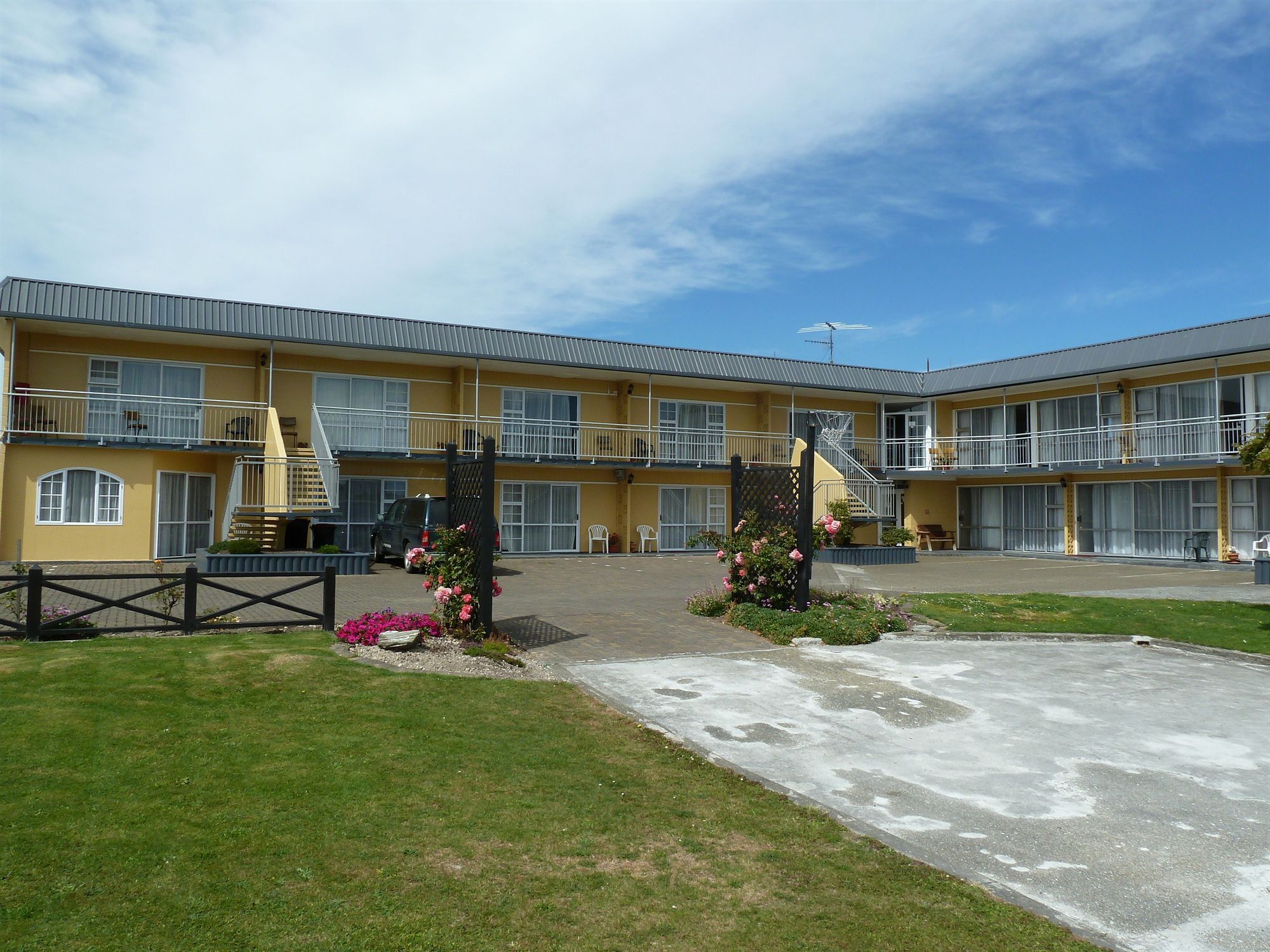 Monarch Motel Invercargill Exterior photo